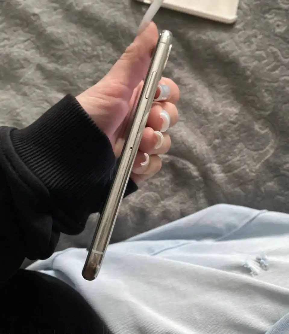 Продается iPhone X 64 ГБ с аксессуарами - Смартфоны (Электроника) в Пермь