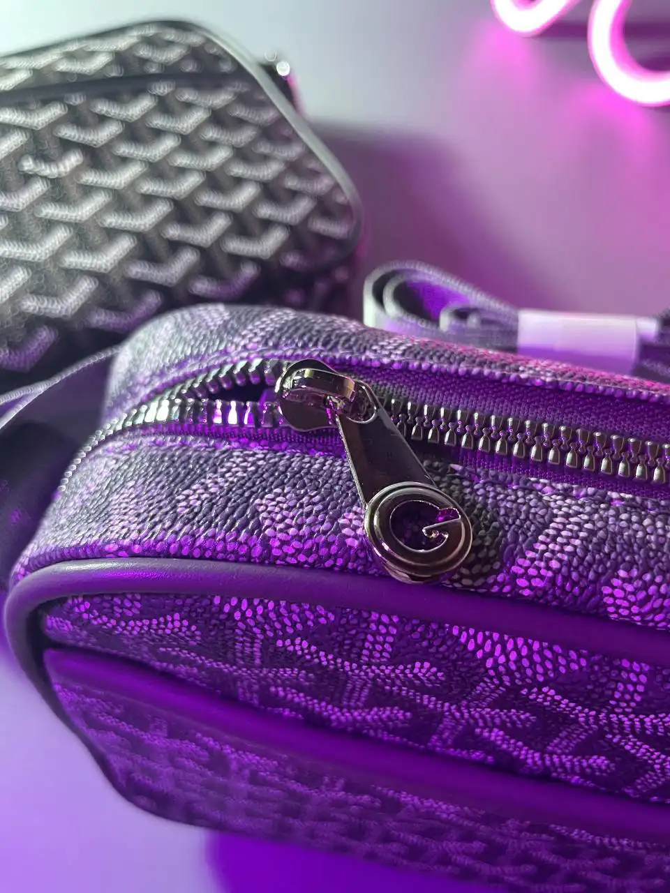 Продам сумки Goyard черный и серый новое состояние - Сумки (Барахолка) в Пермь