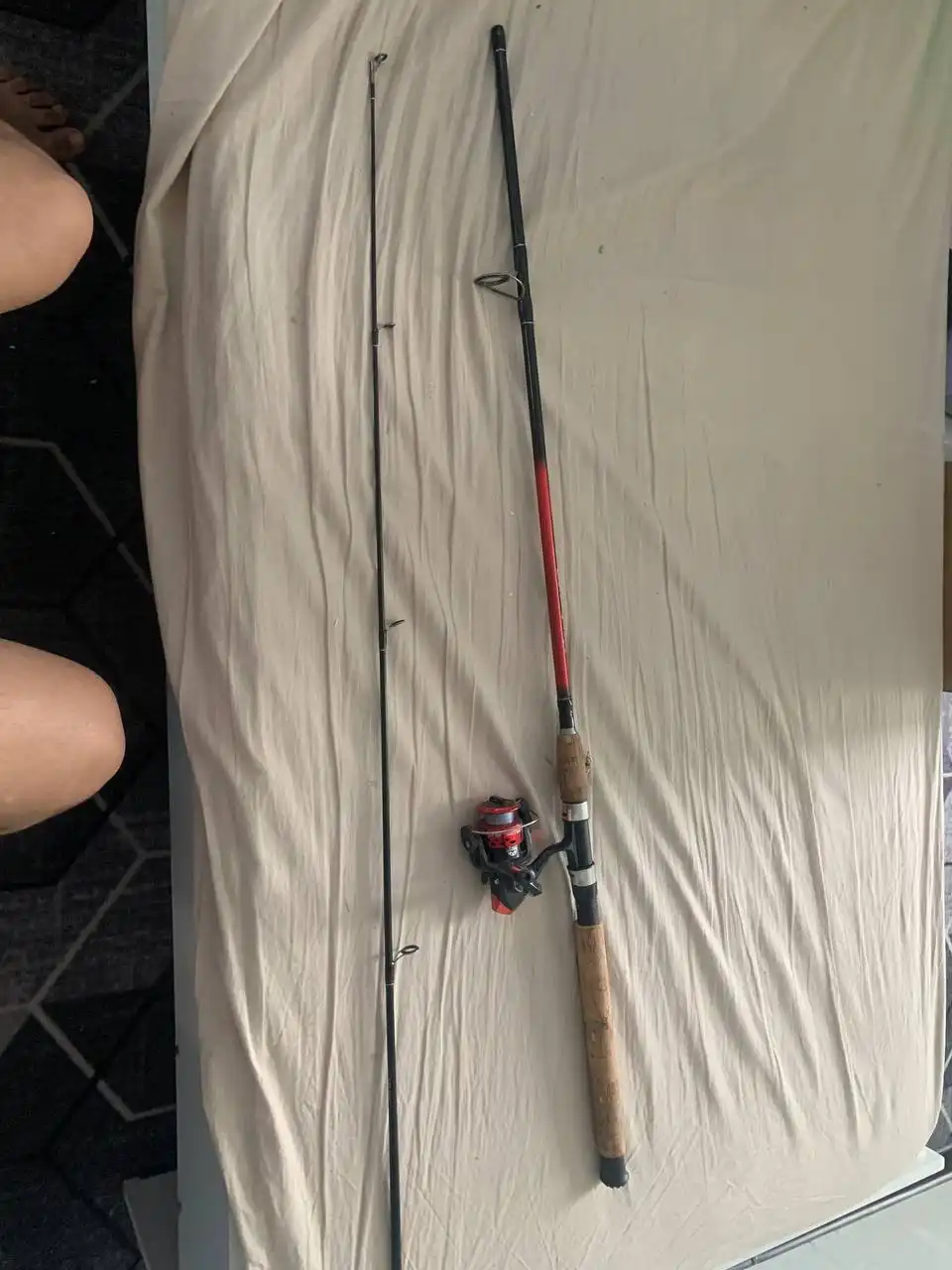 Продам спиннинг 2.1 метр с катушкой и блесной - Рыбалка (Хобби и отдых) в Пермь