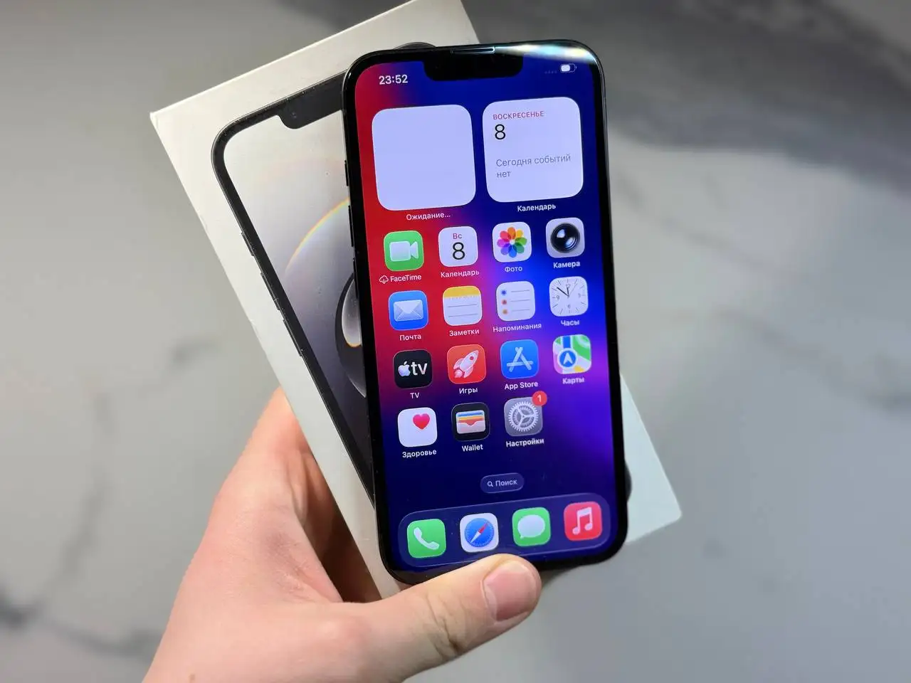 iPhone 16e 128GB в идеальном состоянии - Смартфоны (Электроника) в Пермь