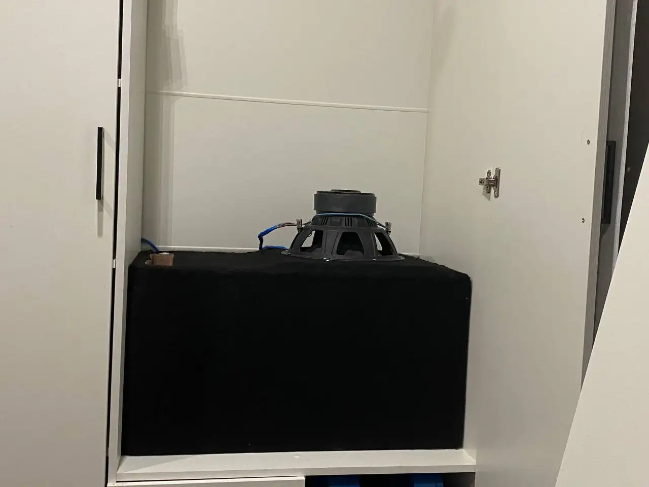 Продам саб 800ват номинальная мощность макс 1600ват короб дсп - Аудиотехника (Электроника) в Пермь