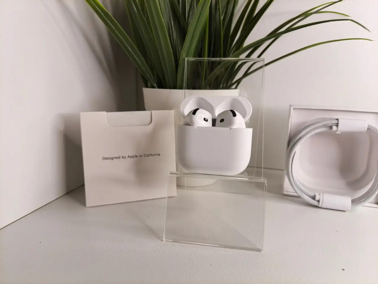 Продажа электроники: зарядка 25W, Air Pods 4, Apple Watch 10 46mm - Гаджеты и аксессуары (Электроника) в Пермь