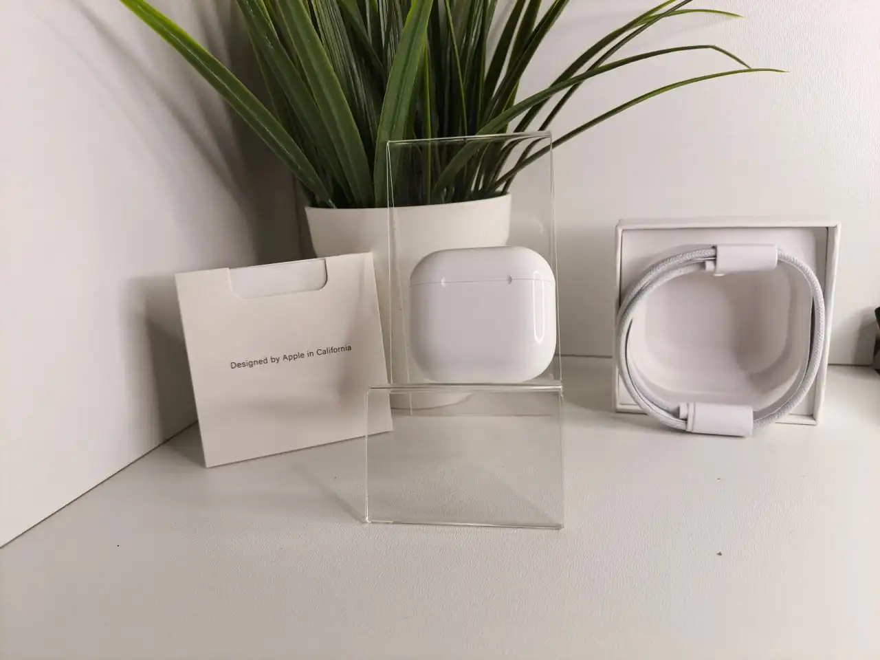 Продажа электроники: зарядка 25W, Air Pods 4, Apple Watch 10 46mm - Гаджеты и аксессуары (Электроника) в Пермь