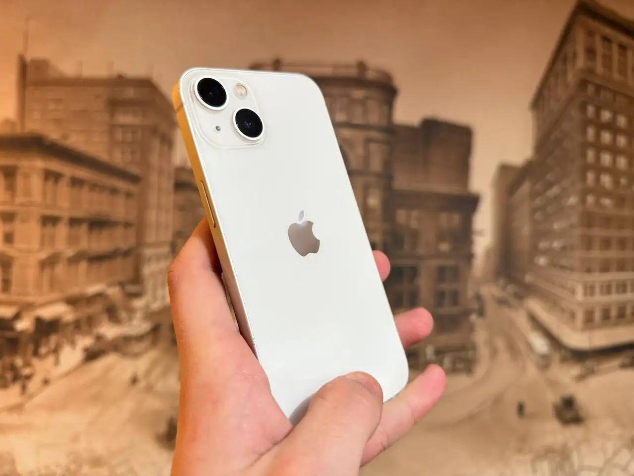 iPhone 13 128GB Sim+Esim в хорошем состоянии - Смартфоны (Электроника) в Пермь