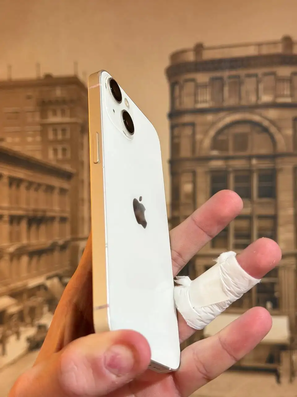 iPhone 13 128GB Sim+Esim в хорошем состоянии - Смартфоны (Электроника) в Пермь