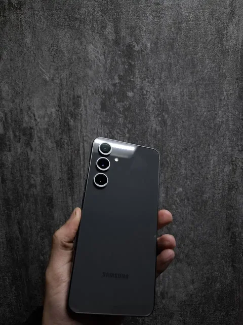 Samsung Galaxy S24 FE 256GB - Умная колонка в Пермь