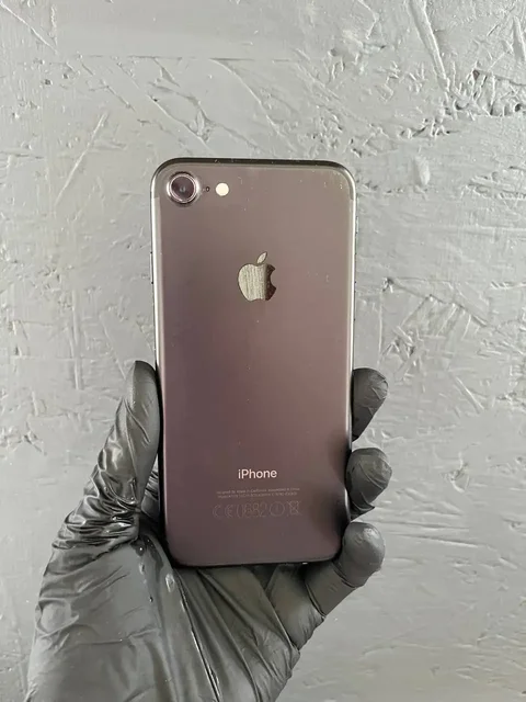 iPhone 7 32GB в хорошем состоянии - Игровые диски в Пермь
