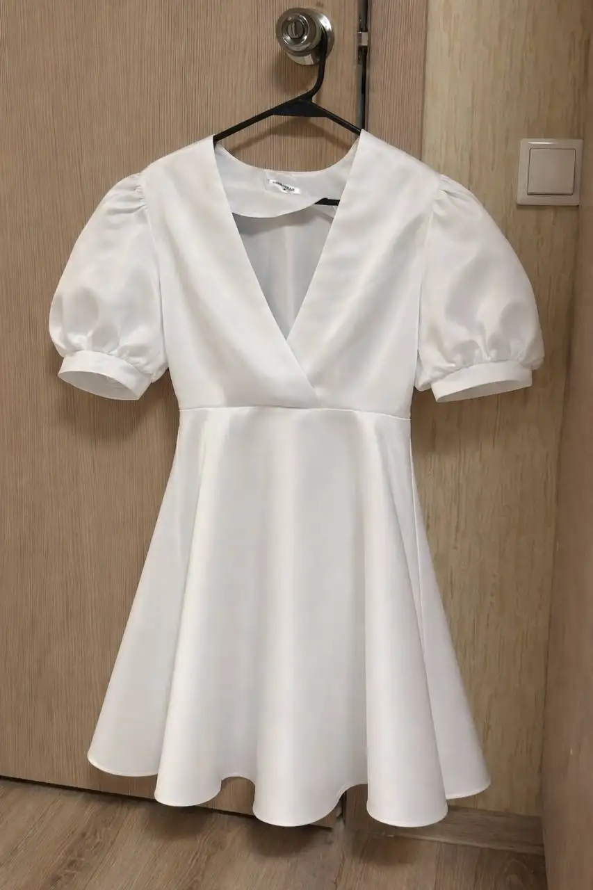 Продам атласное белое платье MiraSezar - Платья (Одежда) в Пермь