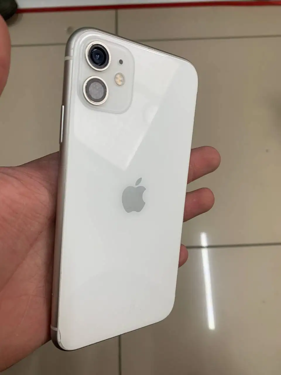 Продажа iPhone 11 белый 64 гб - Смартфоны (Электроника) в Пермь