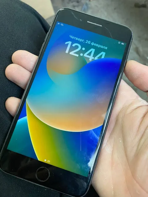 Обмен iPhone 8+ 64 ГБ - Компьютерная техника в Пермь