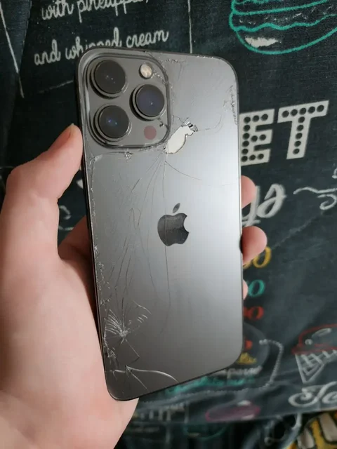 Продажа б/у телефонов и наушников в Перми - Техника Apple в Пермь