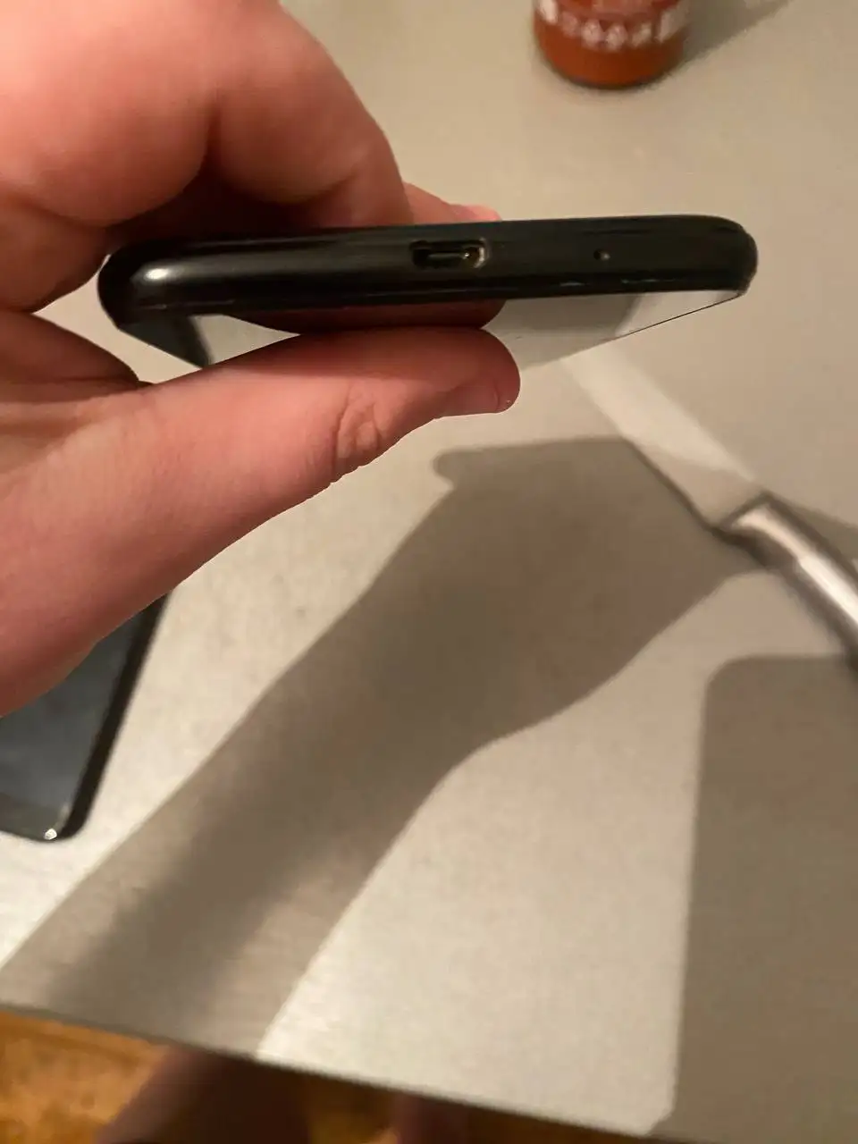 Продам два Хонора с проблемами зарядки - Смартфоны (Электроника) в Пермь