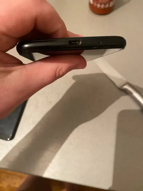 Продам два Хонора с проблемами зарядки - Электроника в Пермь