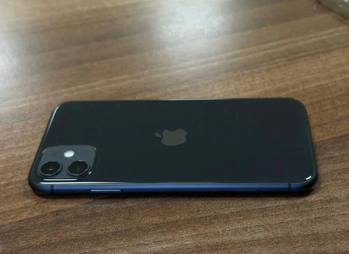 iPhone 11 64 GB Black - Отличное состояние - Смартфоны (Электроника) в Пермь