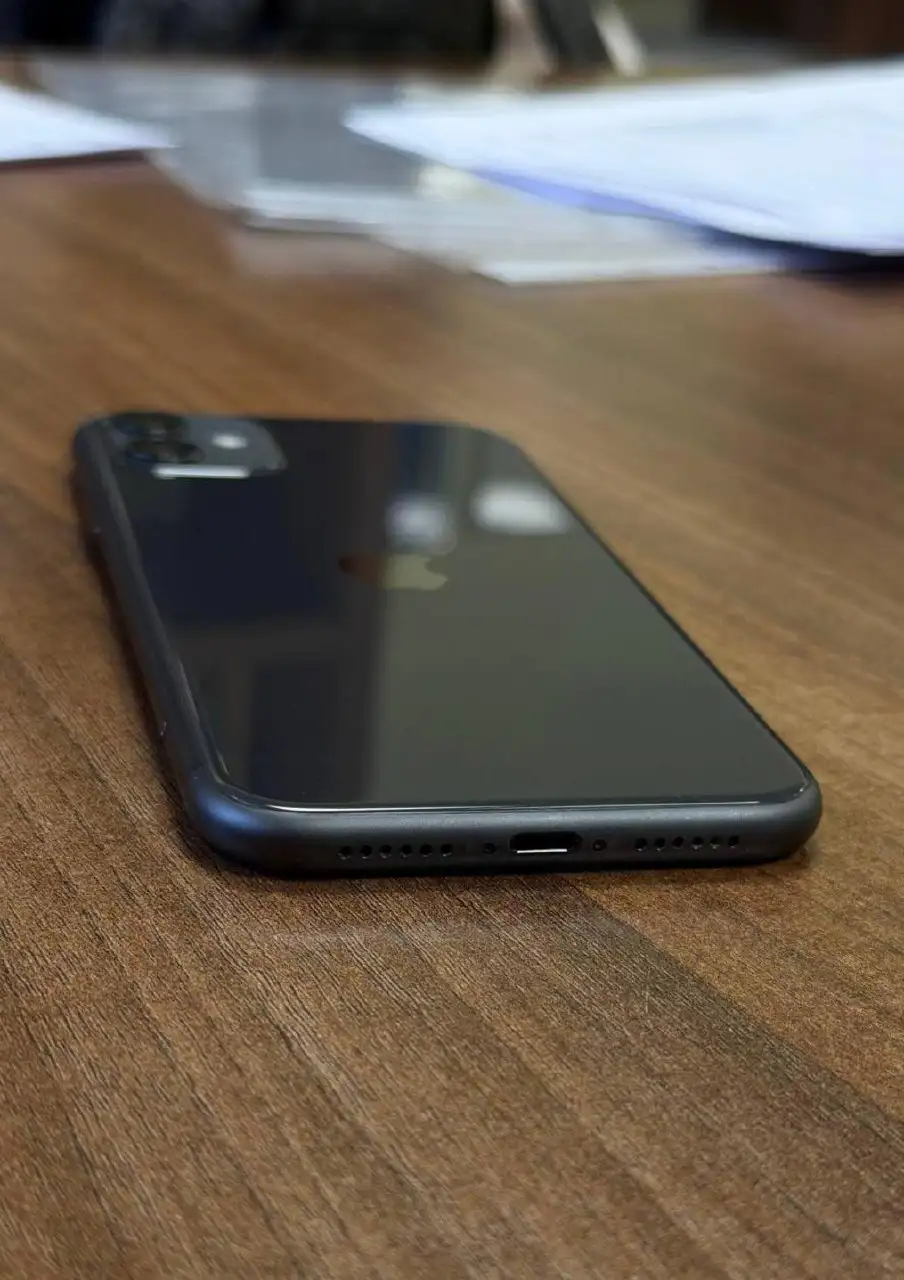 iPhone 11 64 GB Black - Отличное состояние - Смартфоны (Электроника) в Пермь