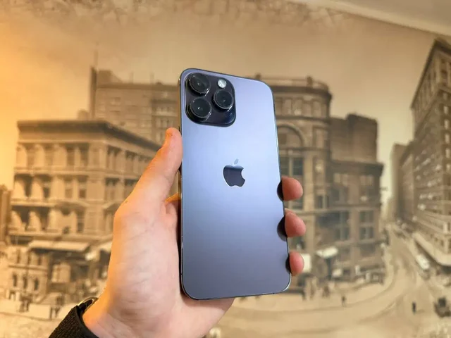 iPhone 14 Pro Max 128GB в идеальном состоянии - Аксессуары для телефонов в Пермь