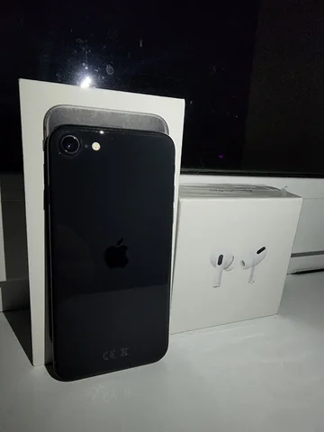 Продажа iPhone SE 2020 и Airpods Pro 2 копия - частное объявление в Пермь