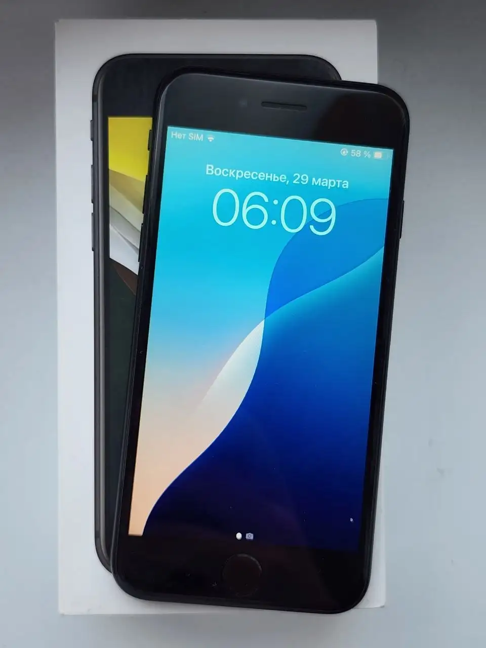 Продажа iPhone SE 2016, iPhone 7, iPhone SE 2020, копий AirPods Pro 2 - Смартфоны и аксессуары (Электроника) в Пермь