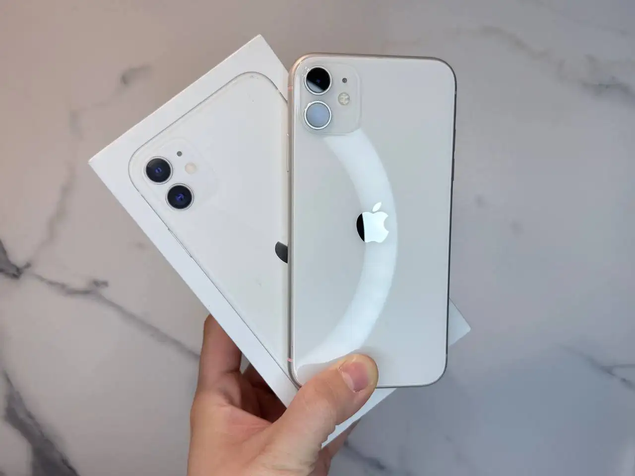 iPhone 11 64GB в отличном состоянии - Смартфоны (Электроника) в Пермь