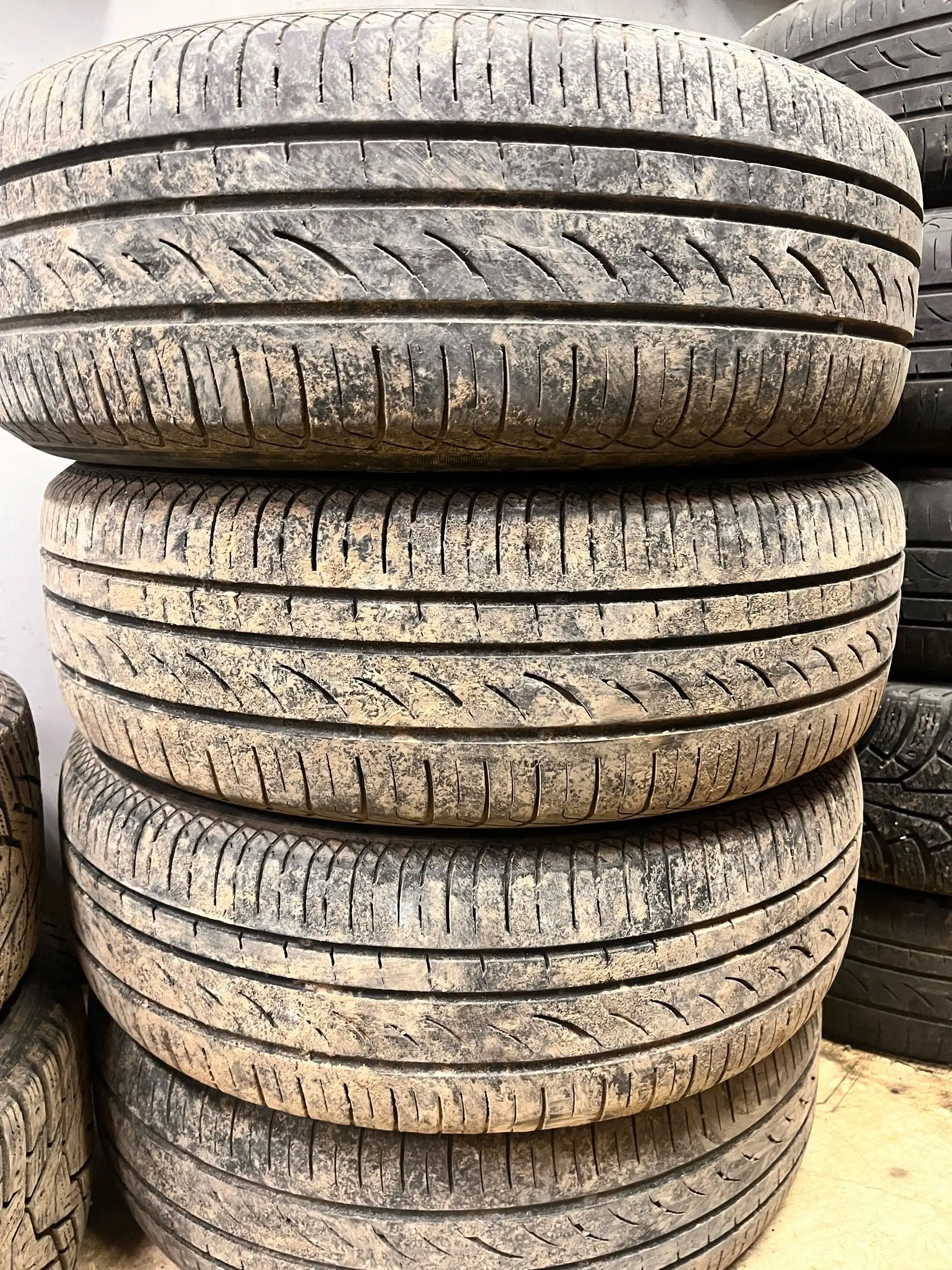 Продам летнюю резину 185/65 R15 - Шины и диски (Авто) в Пермь