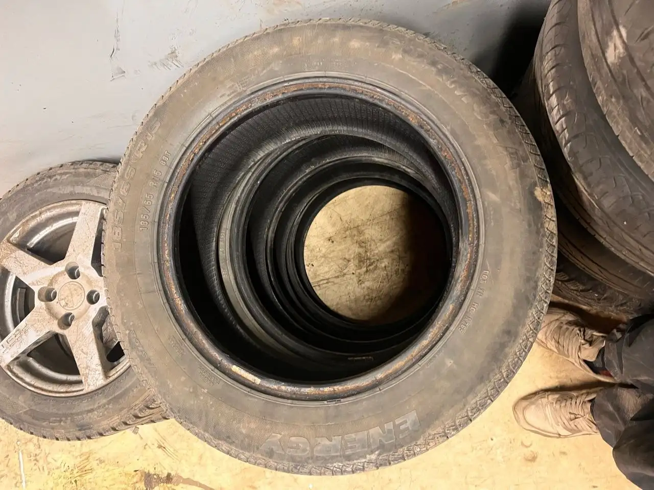 Продам летнюю резину 185/65 R15 - Шины и диски (Авто) в Пермь