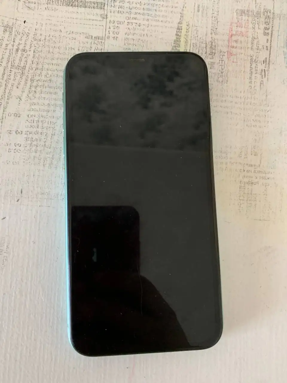 iPhone 11 128GB не включается - Смартфоны (Электроника) в Пермь