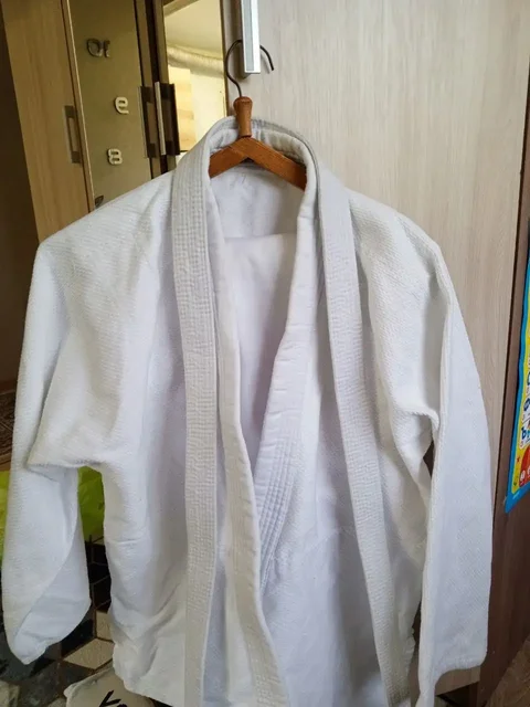 Продам белое кимоно и щетки - Коляски в Пермь
