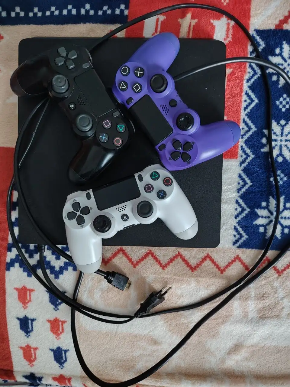 Продам PS4 Slim 1TB - Игровая приставка (Электроника) в Пермь