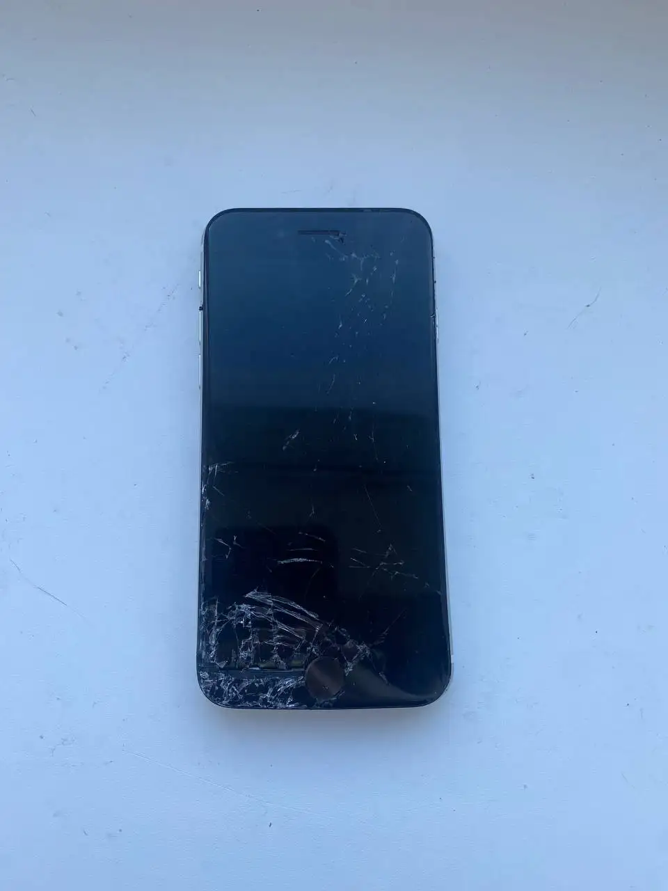 iPhone на запчасти после падения - Барахолка в Пермь