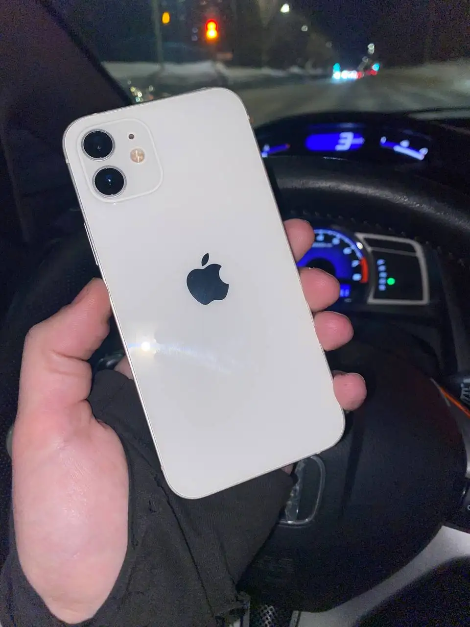 Apple iPhone с аккумулятором и экраном - Смартфоны и телефоны (Электроника) в Пермь