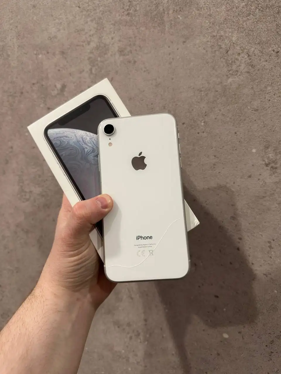 Продам iPhone XR 64GB с трещинами - Смартфоны (Электроника) в Пермь