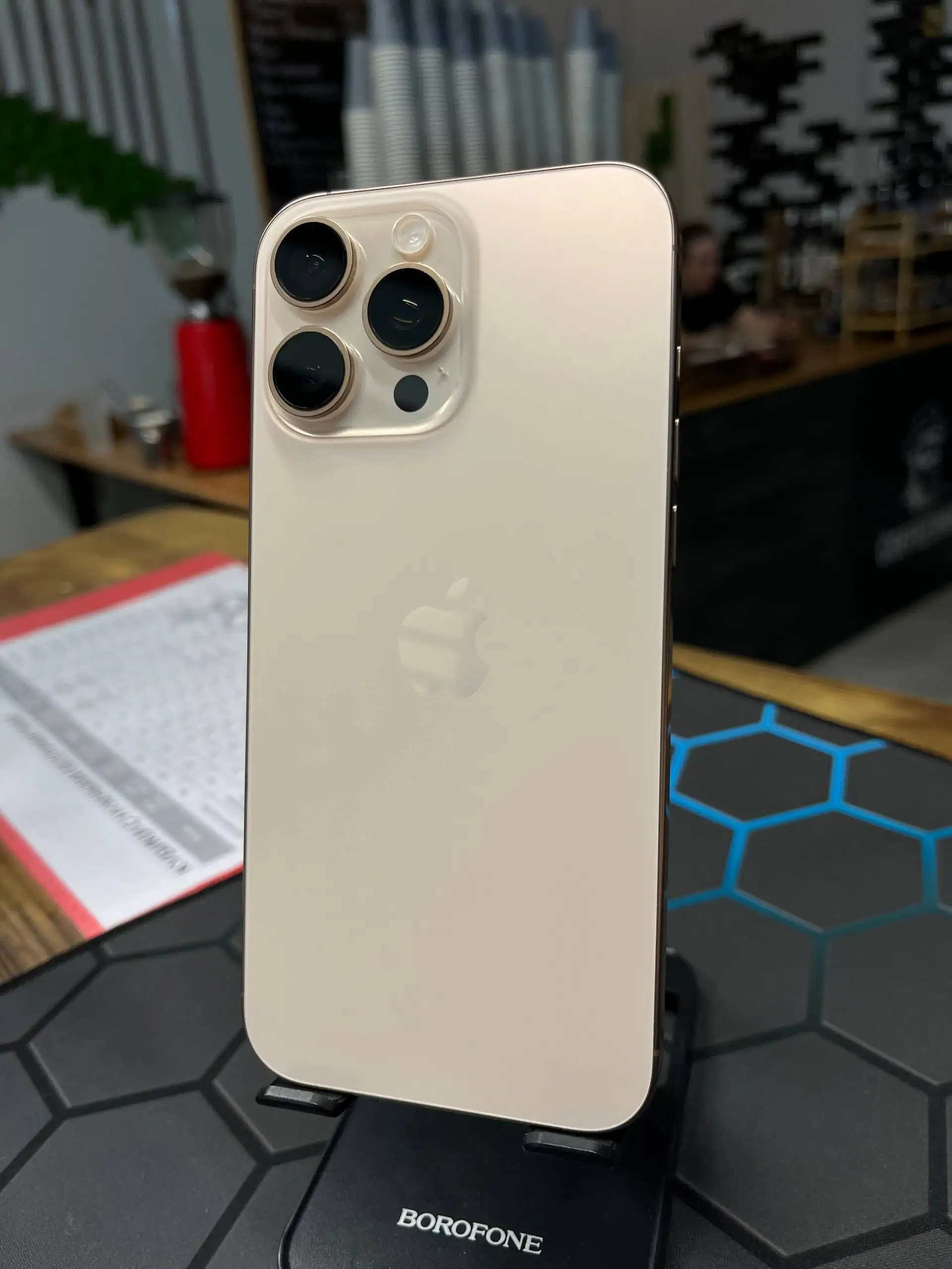 iPhone 16 Pro Max в идеальном состоянии - Смартфоны (Электроника) в Пермь