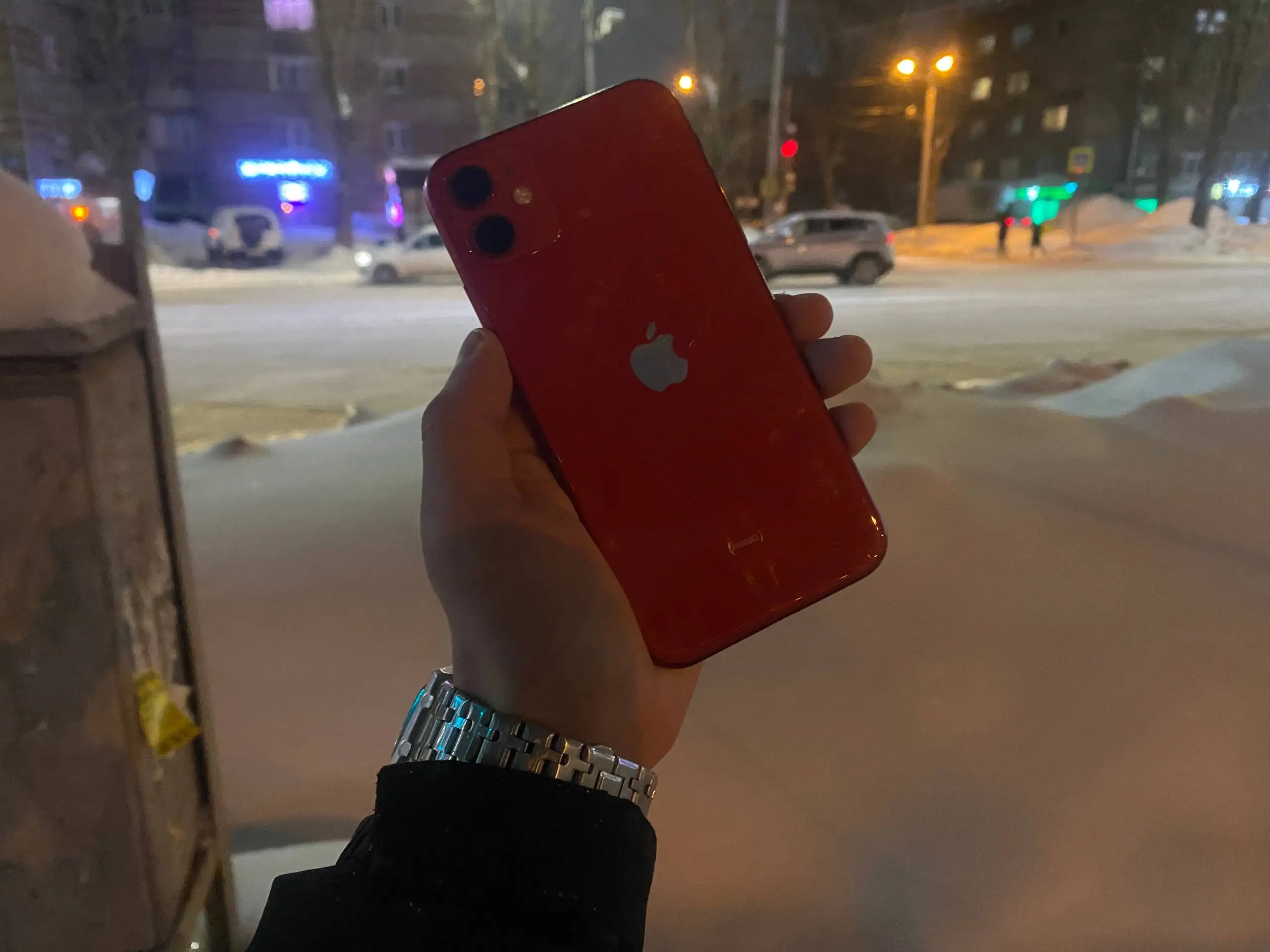 Apple iPhone XR 128GB и iPhone 11 64GB с ошибкой батареи - Смартфоны и телефоны (Электроника) в Пермь