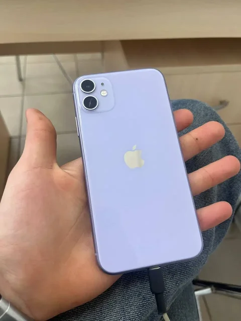 Продажа Apple iPhone с замененным экраном и АКБ - Телефоны и планшеты в Пермь