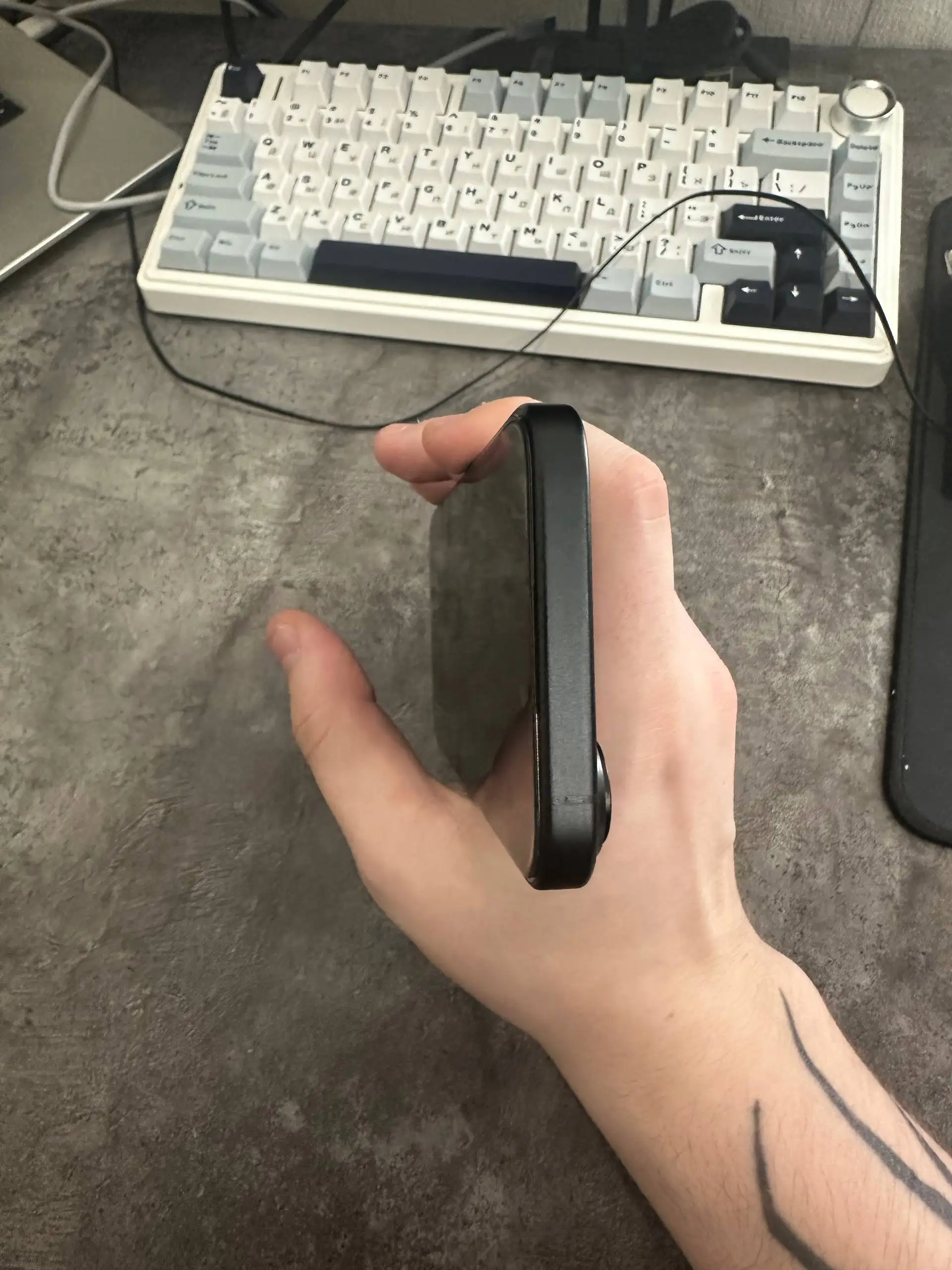 iPhone 16 128GB черный - Смартфоны (Электроника) в Пермь