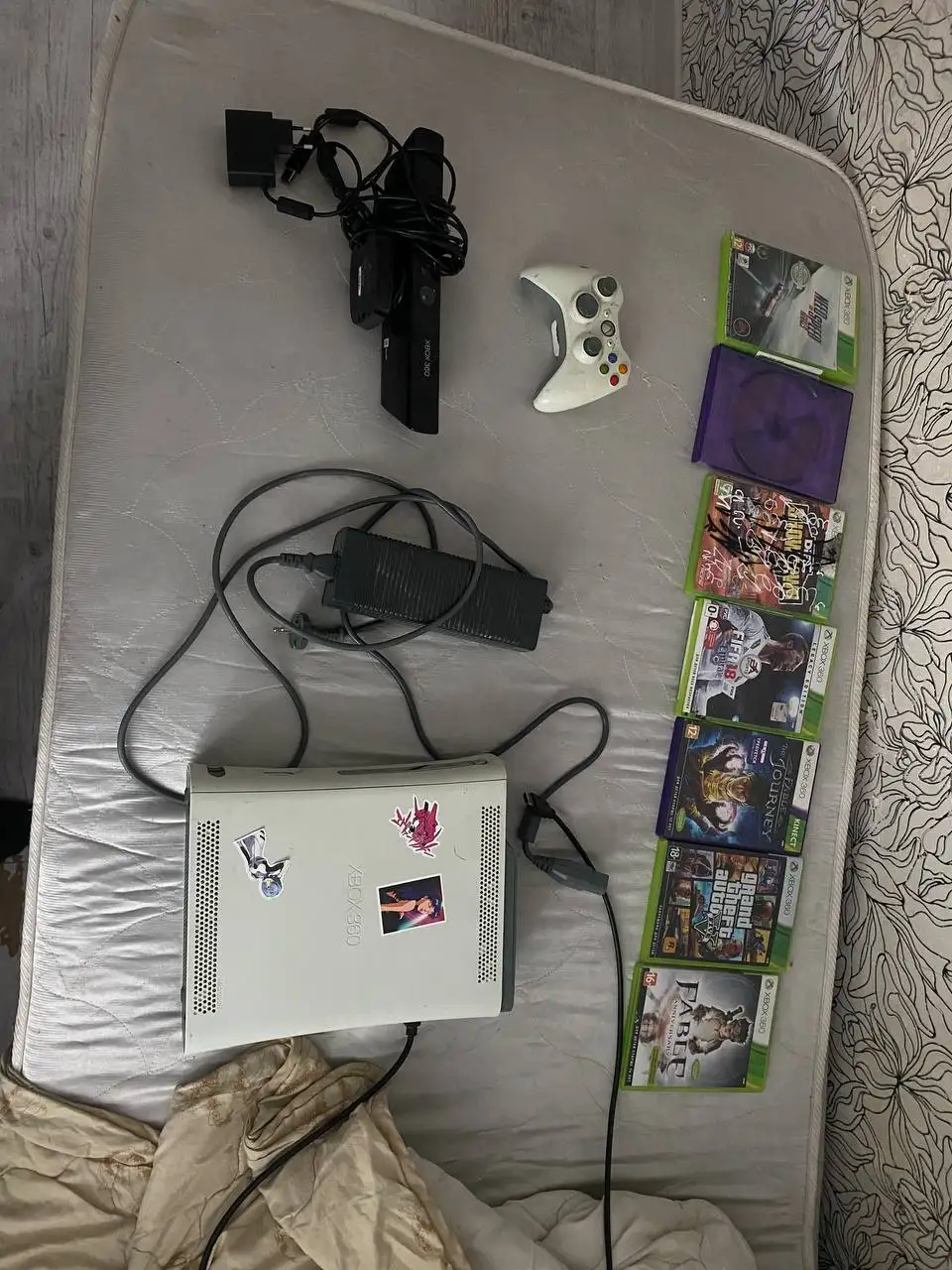 Обмен Xbox 360 на iPhone 13 - Игровые приставки и телефоны (Электроника) в Пермь