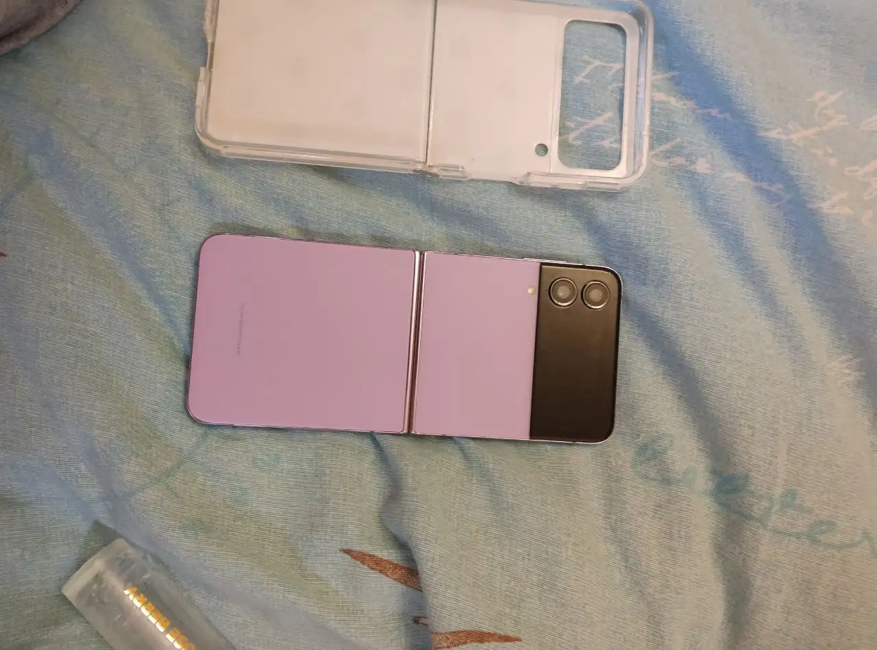 Samsung Z Flip 4 256/8 - Смартфоны (Электроника) в Пермь