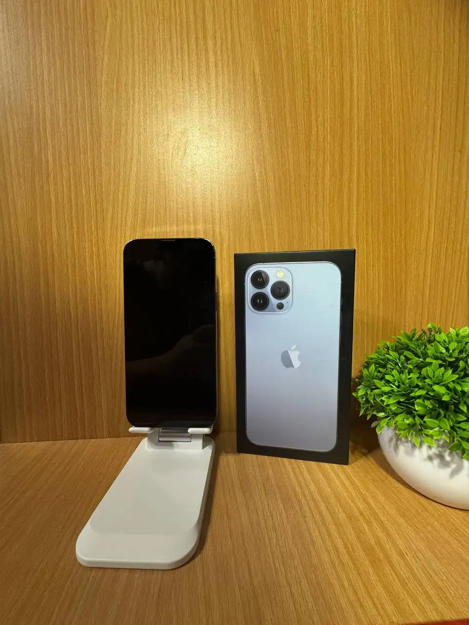 Продается iPhone 13 Pro Max 256GB Sierra Blue - Смартфоны (Электроника) в Пермь