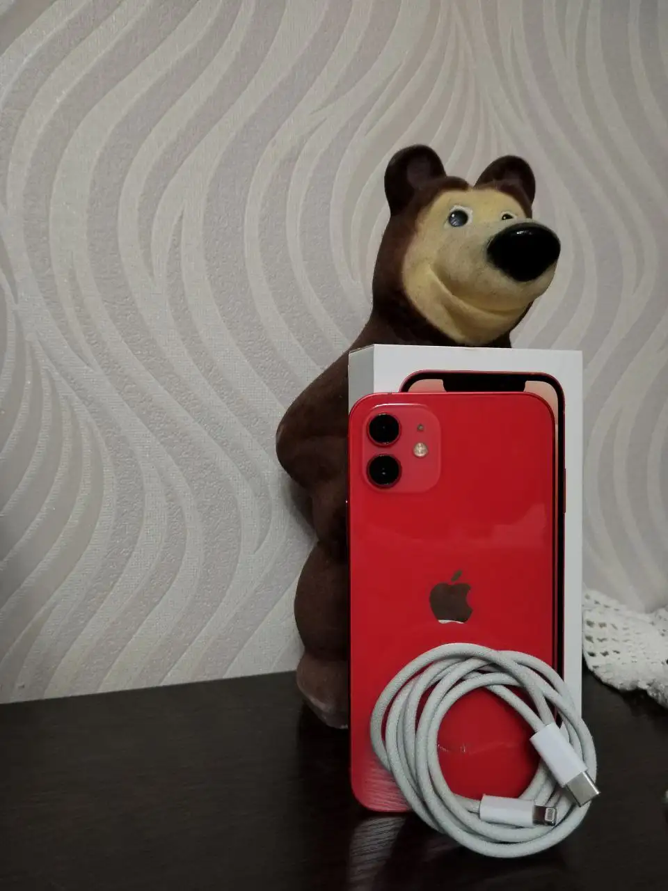 iPhone 12 128GB красный - Смартфоны (Электроника) в Пермь