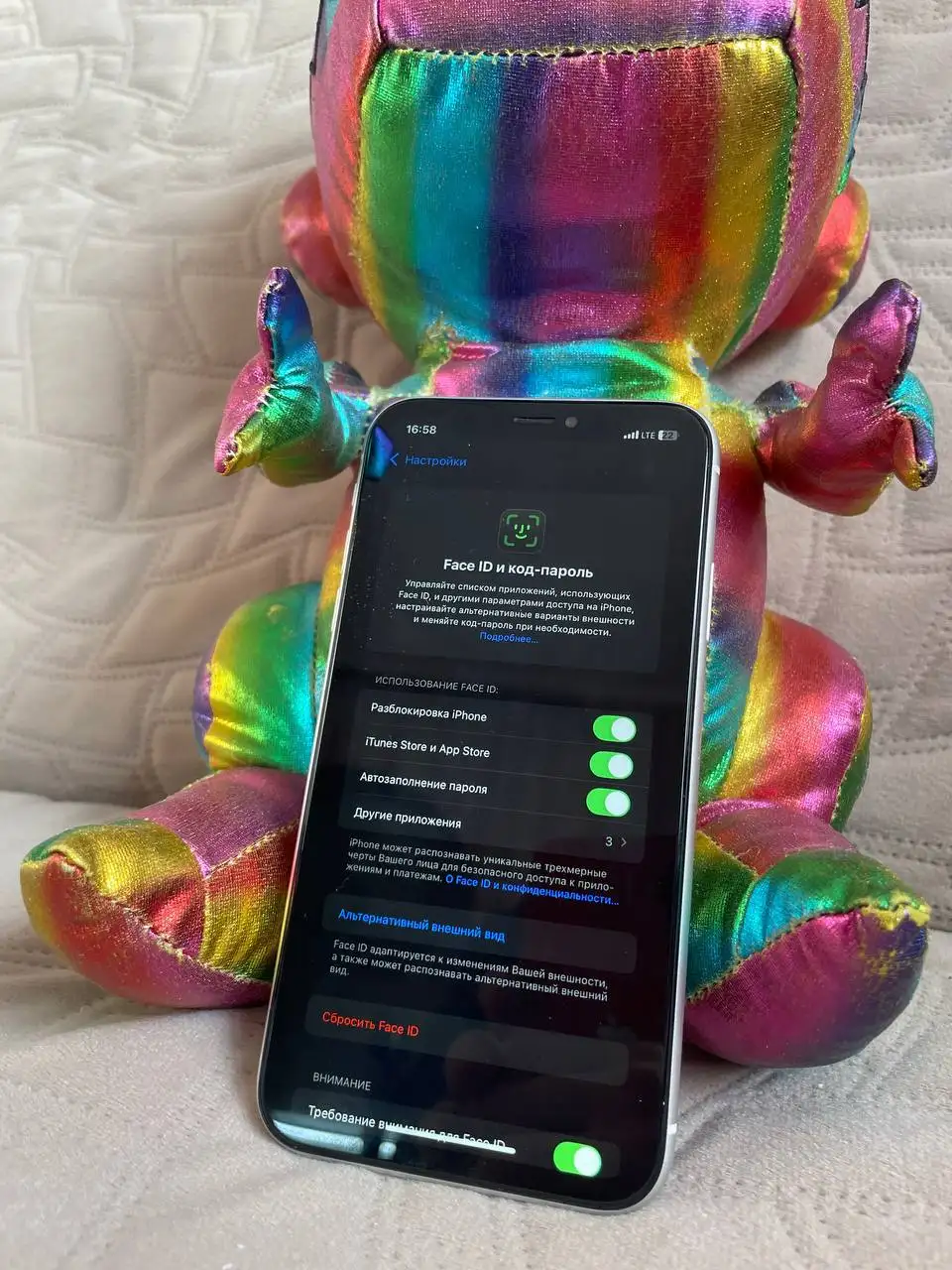 iPhone XR 128GB белый - Смартфоны (Электроника) в Пермь