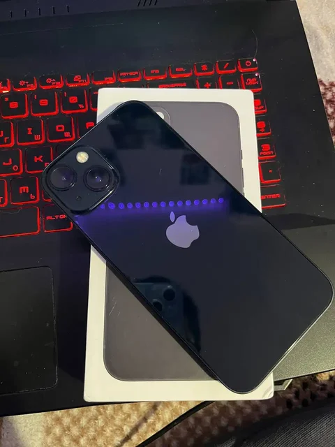 Apple iPhone 13 американская версия в идеальном состоянии - Аксессуары для телефонов в Пермь