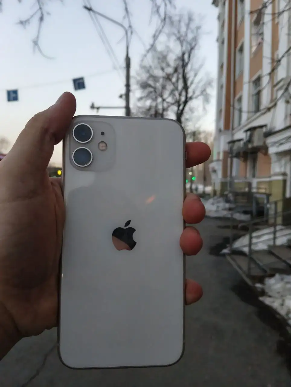 iPhone 11 128GB с замененным дисплеем и аккумулятором - Смартфоны (Электроника) в Пермь