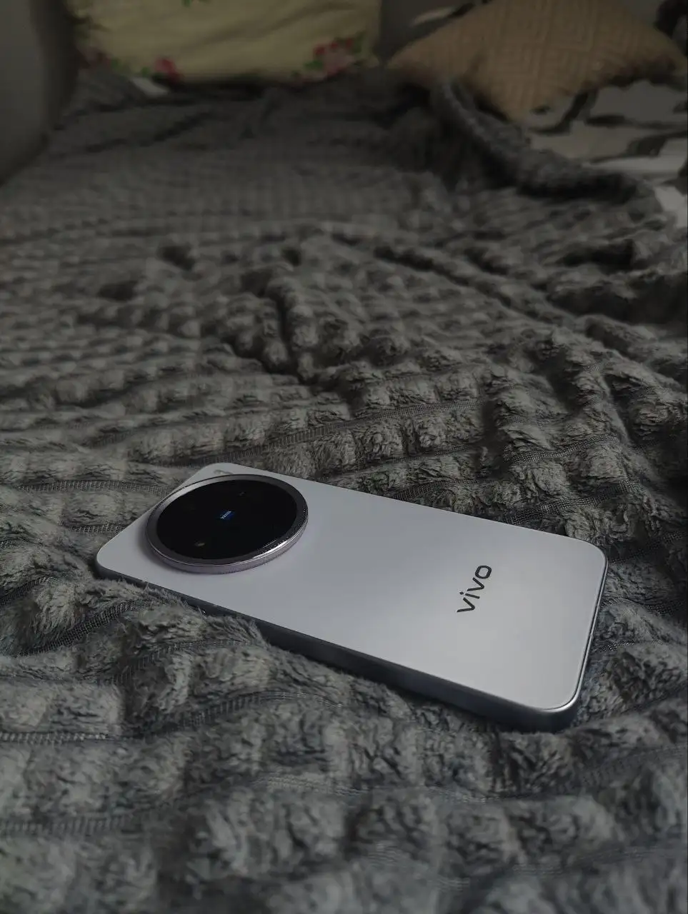 Vivo X200 Pro Mini в идеальном состоянии - Смартфоны (Электроника) в Пермь