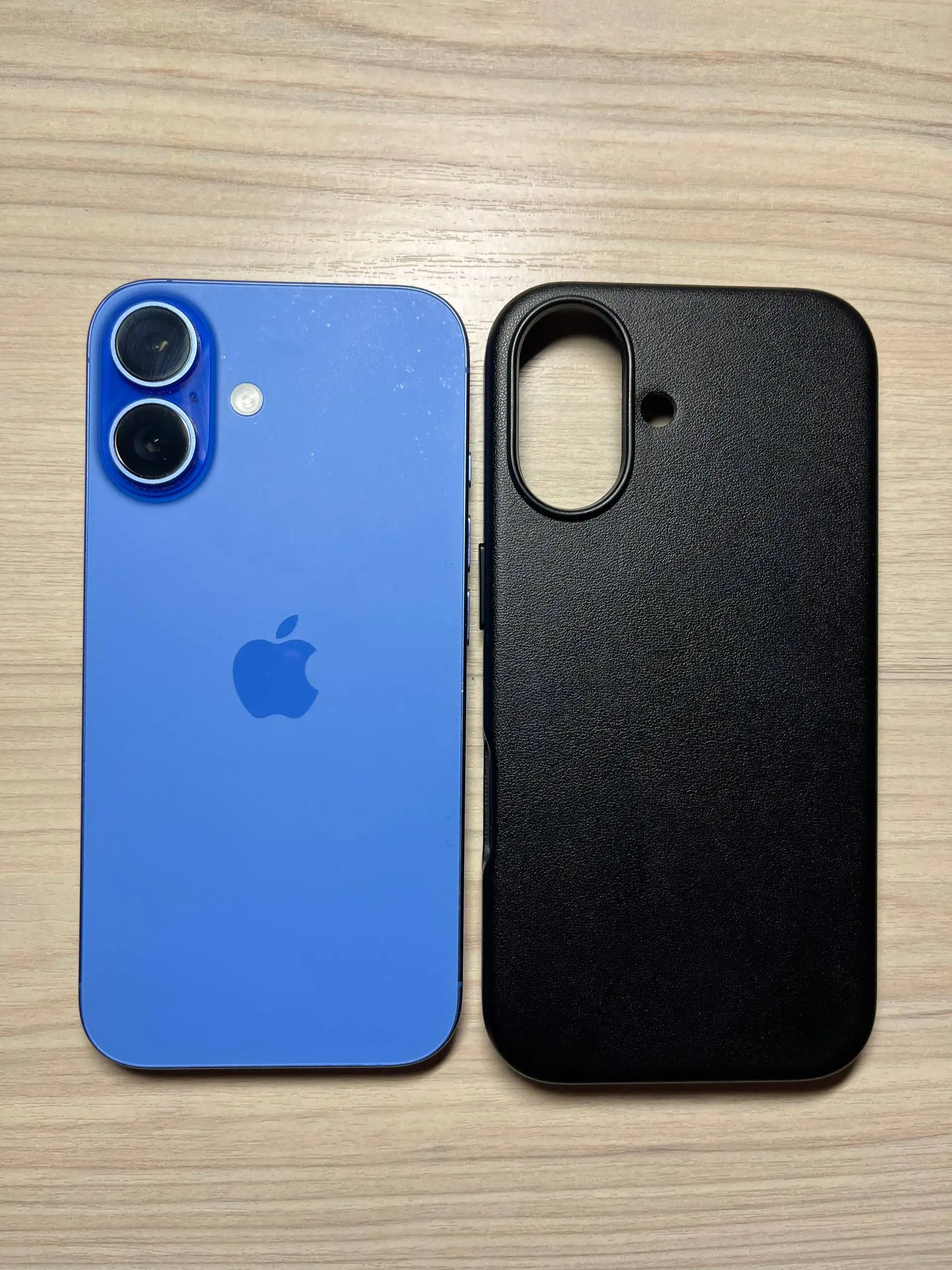 iPhone 16 128gb в идеальном состоянии - Смартфоны (Электроника) в Пермь