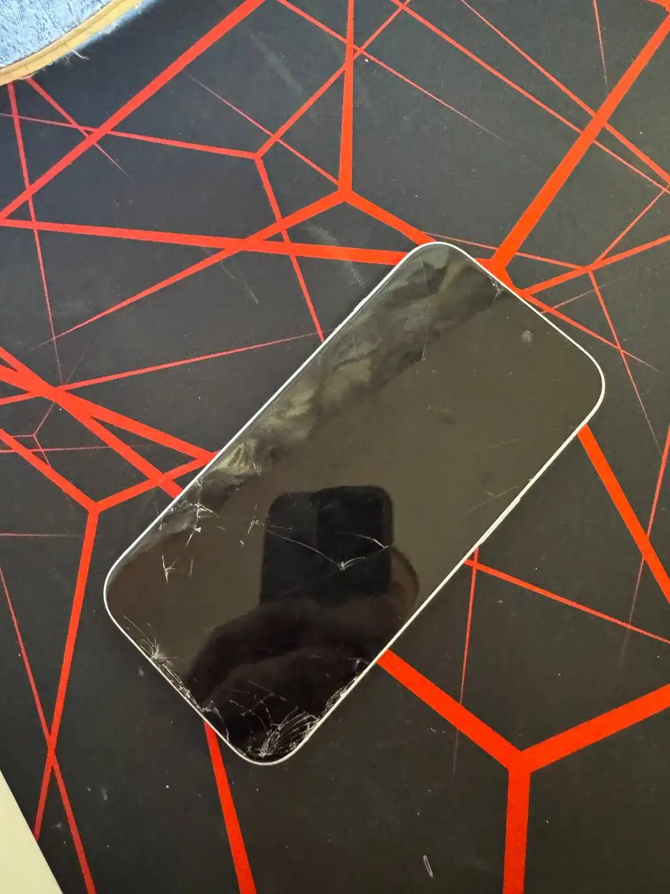 Продажа Apple iPhone 15 Plus в Перми - Смартфоны (Электроника) в Пермь