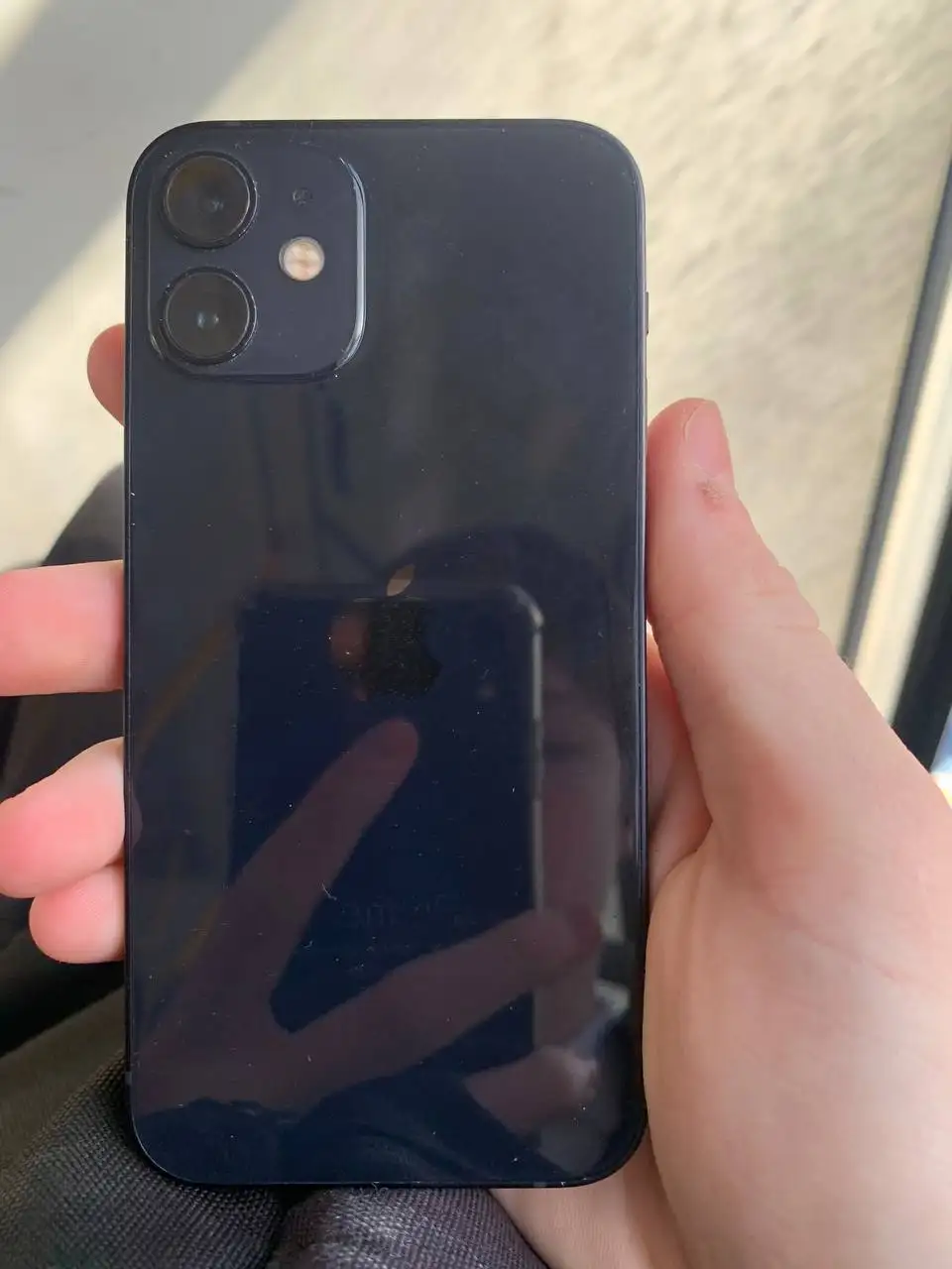 Продам Apple iPhone с аксессуарами - Смартфоны (Электроника) в Пермь