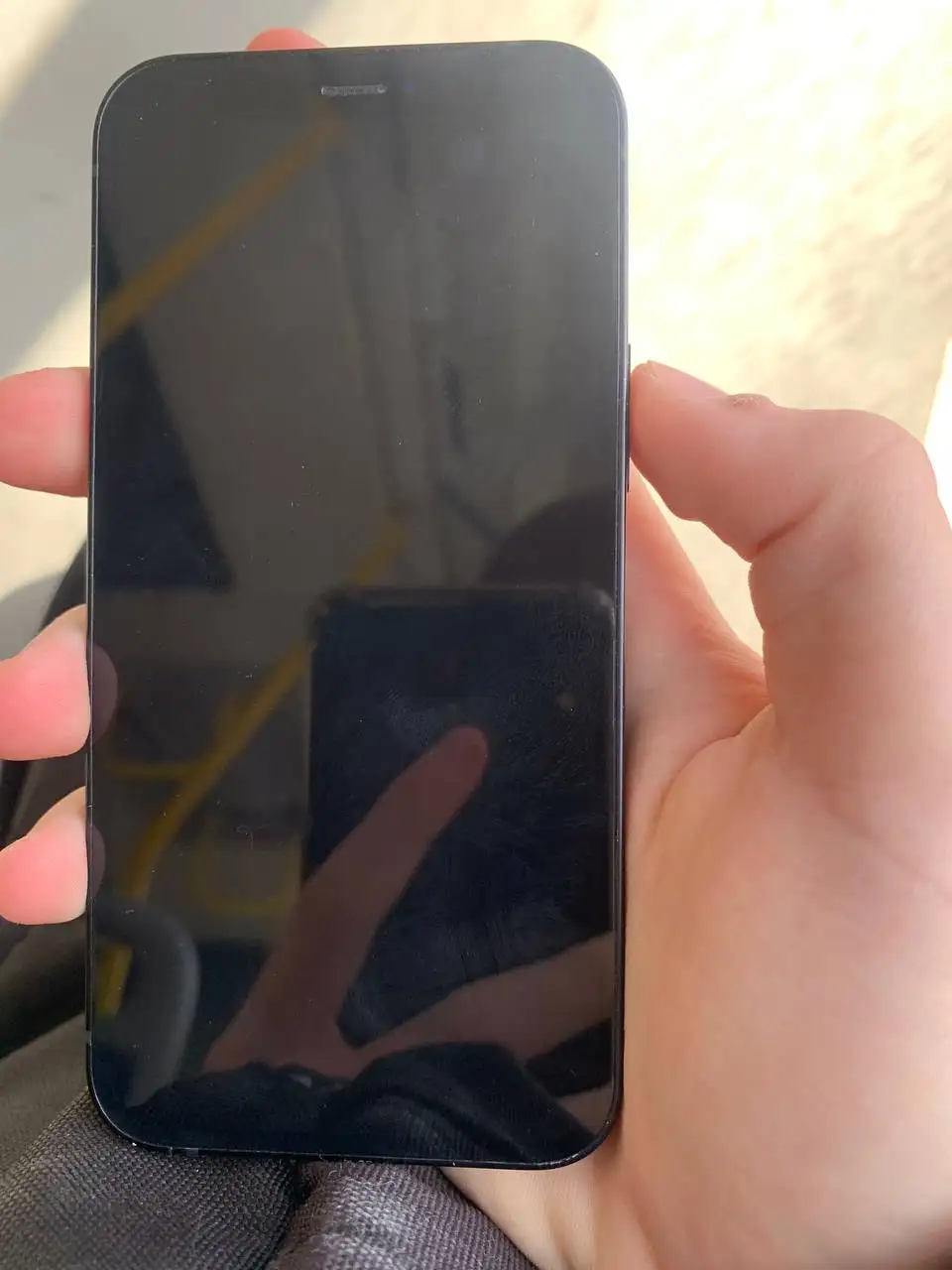 Продам Apple iPhone с аксессуарами - Смартфоны (Электроника) в Пермь