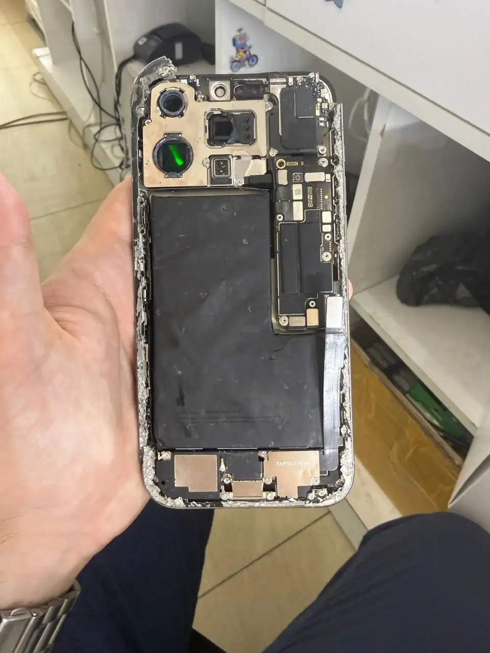 Apple iPhone 16 Pro Max 256GB Натуральный титан - Смартфоны (Электроника) в Пермь