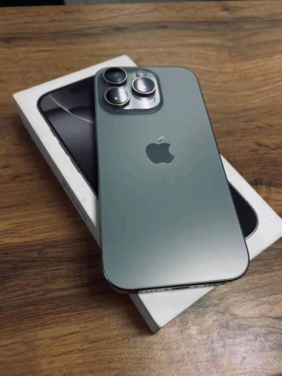 Продам Apple iPhone 16 Pro 128 ГБ в отличном состоянии - Смартфоны (Электроника) в Пермь