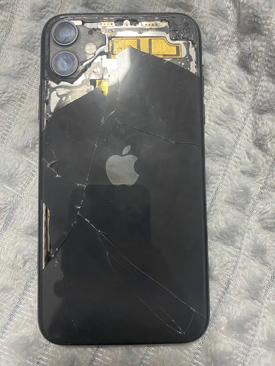 Обмен айфон 11 нерабочий на xp - Смартфоны (Электроника) в Пермь